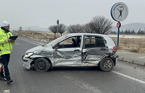 Elazığ'da korkutan kaza: 1'i ağır, 3 yaralı!