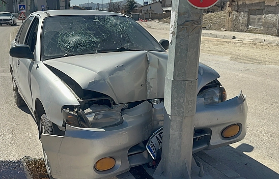 Elazığ'da korkutan kaza 2'si çocuk 3 kişi yaralandı