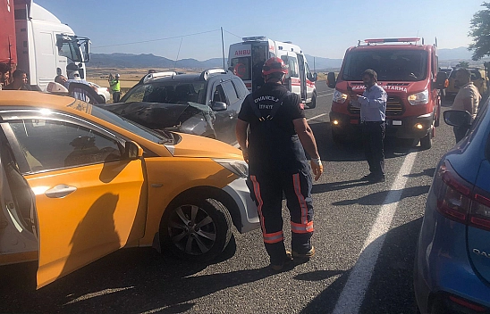 Elazığ'da korkutan kaza: 2 yaralı