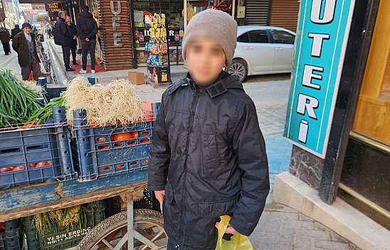 Elazığ'da küçük ellerin büyük mücadelesi