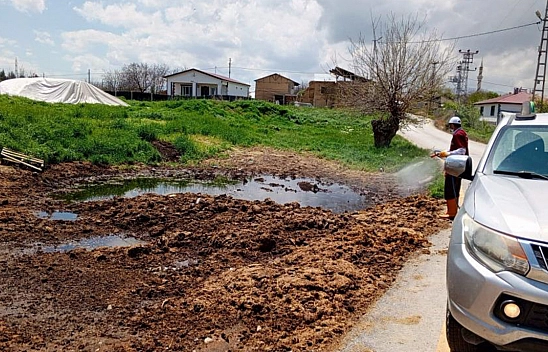 Elazığ'da larva ilaçlama çalışmaları sürüyor