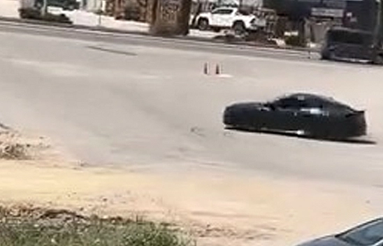 Elazığ'da lüks otomobiliyle drift yapan sürücüye 140 bin lira ceza