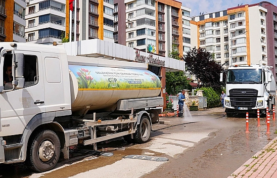 Elazığ'da mahalle temizlik çalışmaları sürüyor