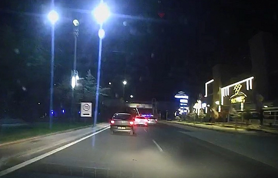 Elazığ'da makas atan sürücü kameralara yansıdı