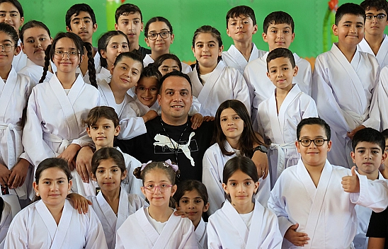 Elazığ'da Milli antrenör polisten örnek davranış