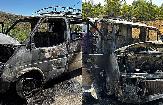 Elazığ'da minibüs alevlere teslim oldu!