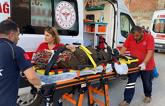 Elazığ'da Minibüs İle Otomobil Çarpıştı Çok Sayıda Yaralı Var!