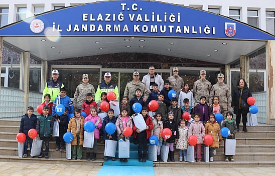 Elazığ'da minik öğrencilerden Jandarmaya ziyaret