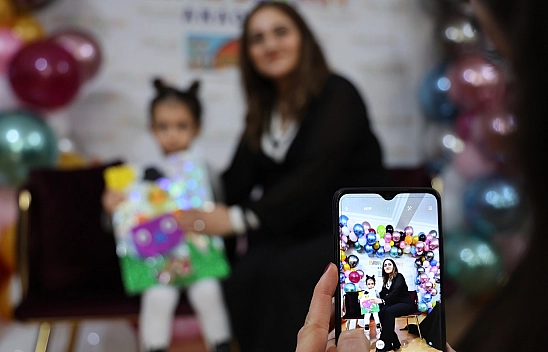 Elazığ'da Minikler Harçlıklarını  Hasta Çocuklara Bağışladı