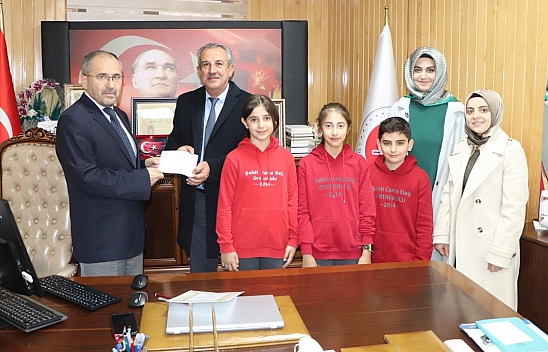 Elazığ'da Miniklerin Bağış Kampanyası Devam Ediyor