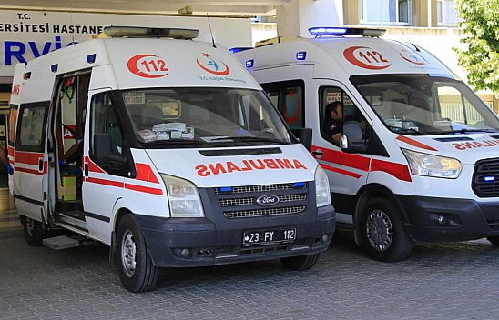 Elazığ'da motosiklet istinat duvarına çaptı