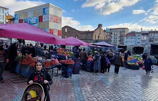 Elazığ'da mutfak alışverişi yapacaklar dikkat! Bazı ürünler uçtu, bazıları düştü… İşte güncel hal fiyatları…