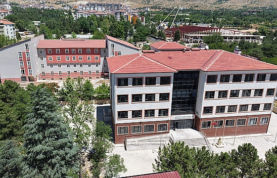 Elazığ'da öğretmenler yaz tatilini okula verdi: Gönüllü tadilat seferberliği