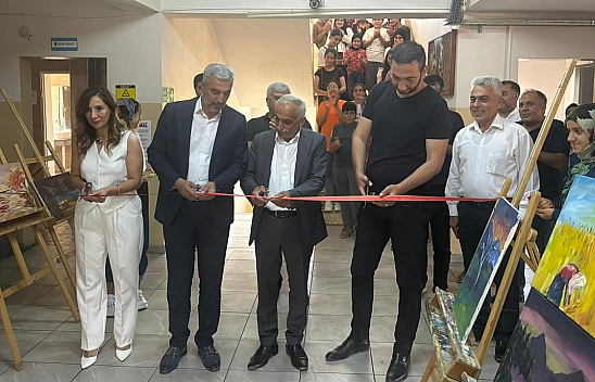 Elazığ'da Ortaokul Öğrencilerinden Resim Sergisi