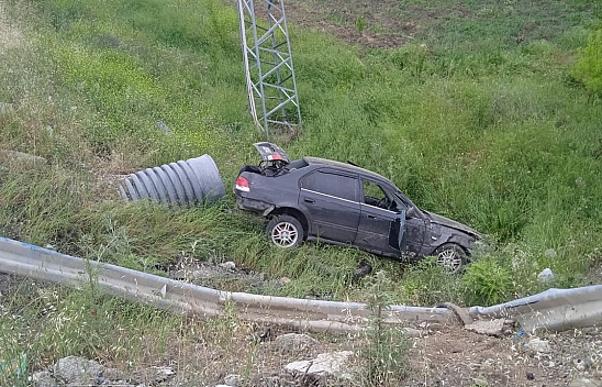 Elazığ'da Otomobil Şarampole Uçtu!