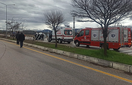 Elazığ'da Otomobil Takla Attı