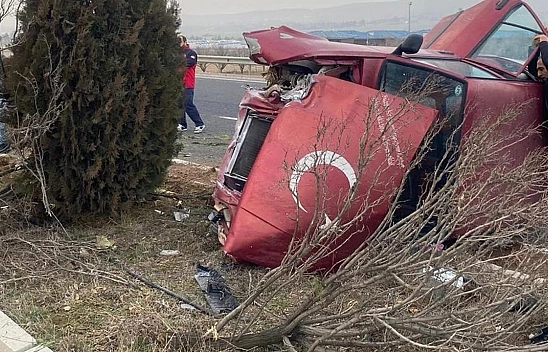 Elazığ'da Otomobil Yan Yattı!