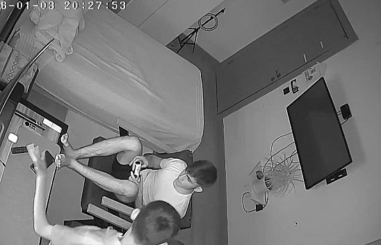 Elazığ'da oyun oynarken depreme yakalandılar! İşte o anlar