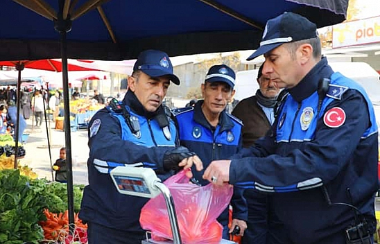 Elazığ'da pazar alanlarına zabıta denetimi