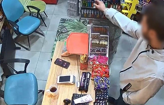 Elazığ'da pes dedirten hırsızlık!