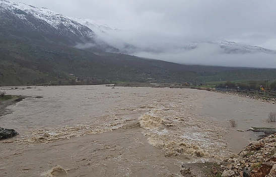 Elazığ'da Sağanak Yağış Sonrası Dereler Coştu