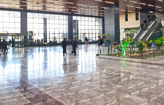 Elazığ'da şehirler arası otobüs terminali, modern yapısıyla dikkat çekiyor