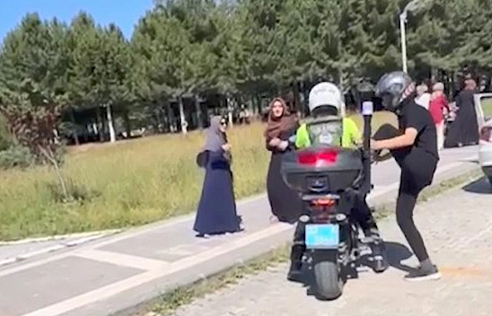 Elazığ'da sınav günü operasyonu: Geç kalanlar ekiplerle yetiştirildi