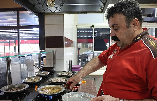 Elazığ'da soğuk havaların vazgeçilmezi kelle paçaya yoğun ilgi