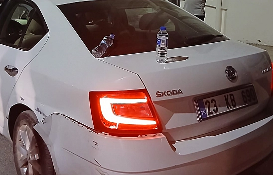 Elazığ'da sürücü aynı araca iki kez çarptı!