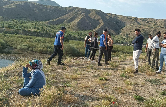 Elazığ'da Suya Giren Çocuk Kayboldu!