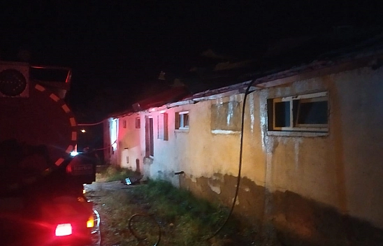 Elazığ'da Tavuk Çiftliğinde Yangın: Yüzlerce Tavuk Telef Oldu