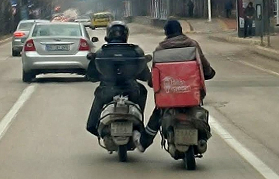 Elazığ'da tehlikeli yolculuk!