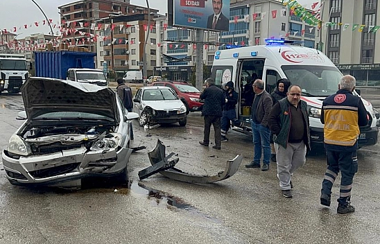 Elazığ'da trafik kazası: 2 yaralı
