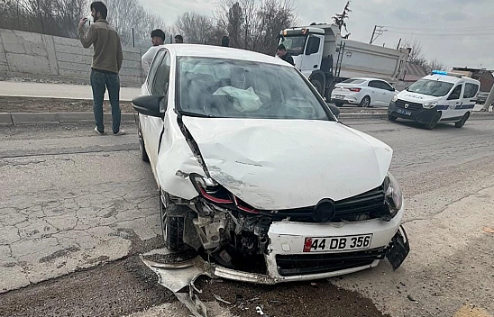 Elazığ'da trafik kazası: 2 yaralı
