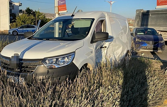 Elazığ'da trafik kazası: 3 yaralı