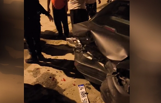 Elazığ'da trafik kazası: park halindeki 4 araca çarpıp kaçtı