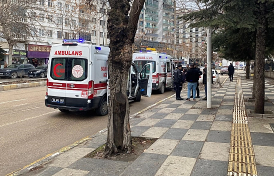 Elazığ'da trafikte kavga: 2 yaralı