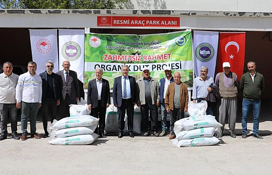 Elazığ'da üreticilere 2,5 ton gübre dağıtıldı