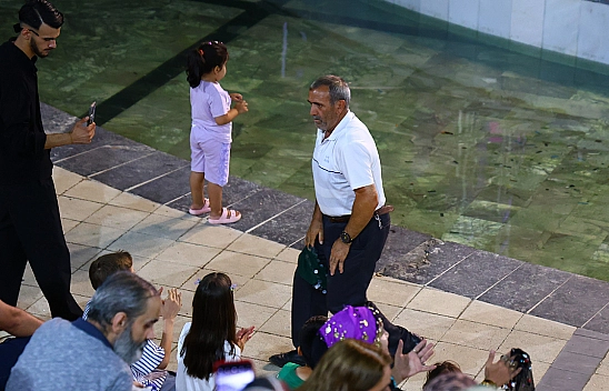 Elazığ'da ustasının bir cümlesi hayatını değiştirdi: 54 yıldır halay çekiyor