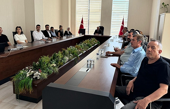 Elazığ'da valilik personeline etik ve etik ilkeleri eğitimi verildi