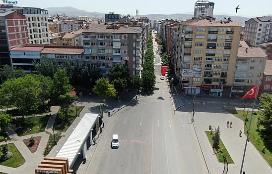 Elazığ'da vatandaş duyarlılığı: Yüklü para buldu sahibi arıyor