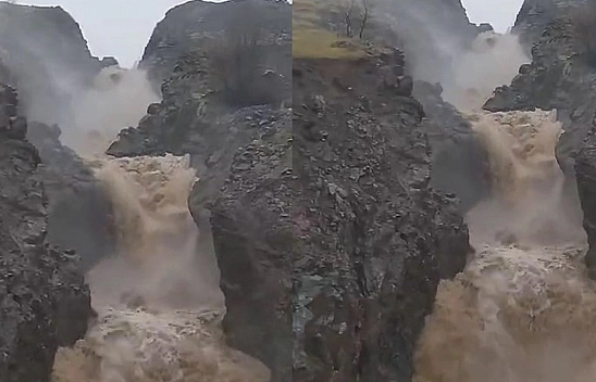 Elazığ'da Yağış Sonrası Şelale Coştu