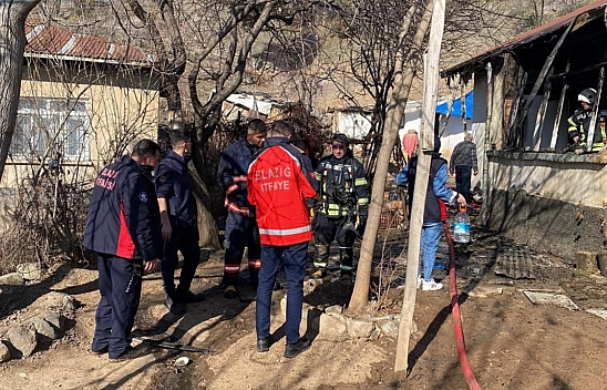 Elazığ'da yangın faciası genç kızı hayattan kopardı