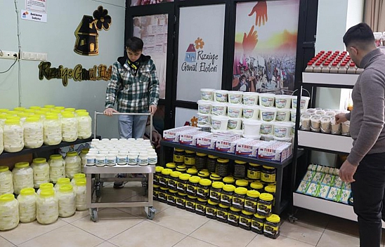 Elazığ'da yaşlı ve kimsesizlere büyük destek!