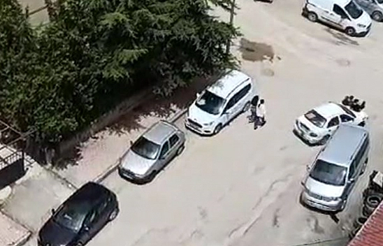 Elazığ'da Yürekleri Ağızlara Getiren 2 Genç!