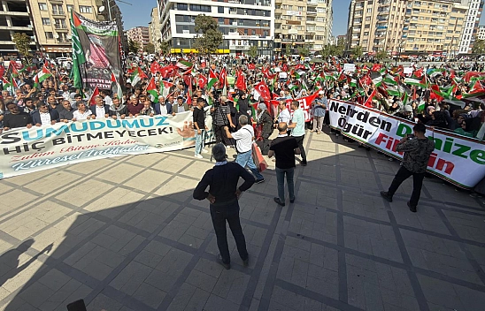 Elazığ'da yüzlerce kişi Gazze için yürüdü
