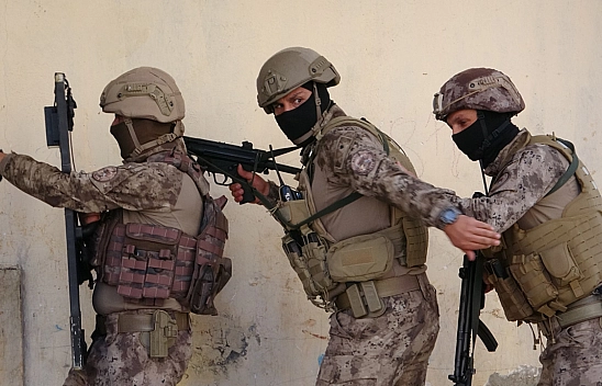 Elazığ Dahil 78 İlde 'Mercek 22' Operasyonları Bin 790 Silah Ele Geçirilirken Bin 847 Şüpheli Hakkında İşlem Yapıldı