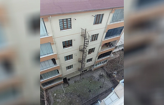 Elazığ'daki bu yangın merdivenini görenler hayrete düşüyor