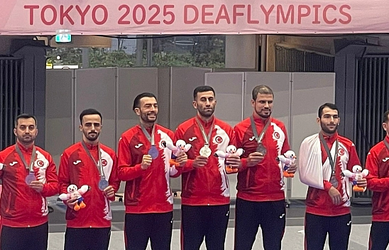 Elazığ'dan Deaflympics'te tarihi başarı: Futbolda altın, karatede çifte madalya