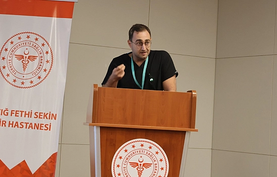 Elazığ Fethi Sekin Şehir Hastanesi'nde 'Günümüzde Normal Doğuma Bakış' Paneli gerçekleştirildi